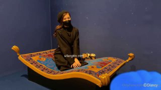 推女郎赵惟依~洁白之浴泳池边露胸自拍~